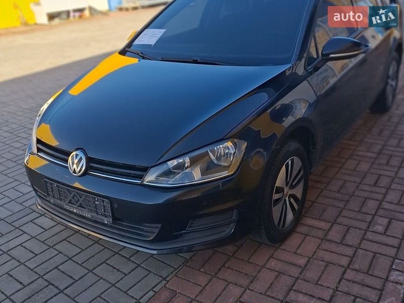 Универсал Volkswagen Golf 2016 в Житомире
