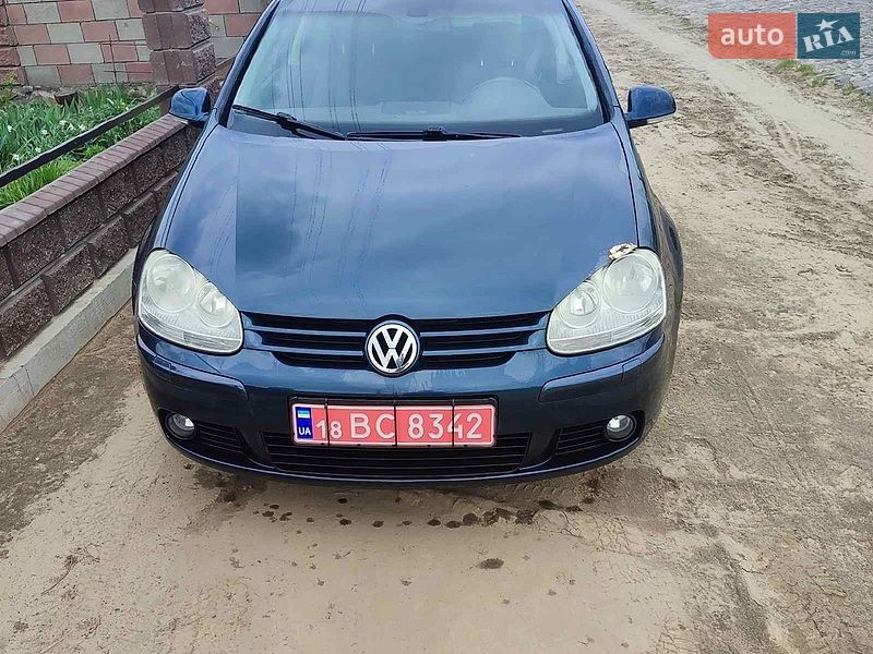 Хэтчбек Volkswagen Golf 2007 в Сарнах