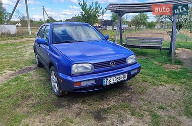 Хэтчбек Volkswagen Golf 1996 в Клевани