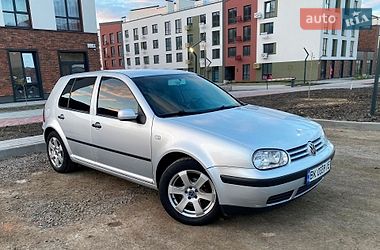 Хэтчбек Volkswagen Golf 2002 в Квасилове