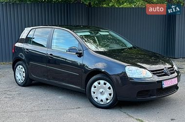 Хэтчбек Volkswagen Golf 2004 в Кременчуге