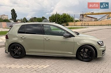 Хэтчбек Volkswagen Golf 2017 в Хмельницком