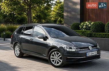 Универсал Volkswagen Golf 2017 в Тернополе