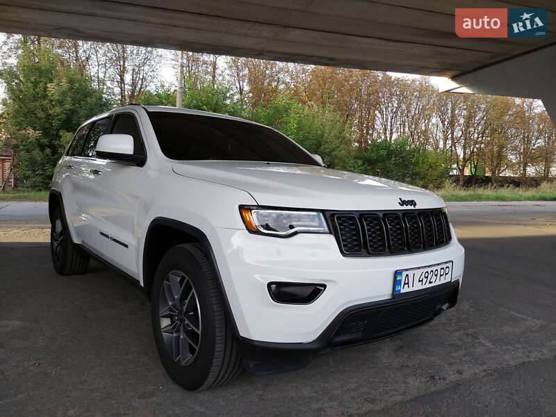 Внедорожник / Кроссовер Jeep Grand Cherokee 2020 в Киеве
