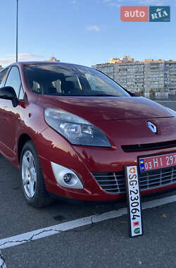 Мінівен Renault Grand Scenic 2011 в Києві Мінівен Renault Grand Scenic 2011 в Києві