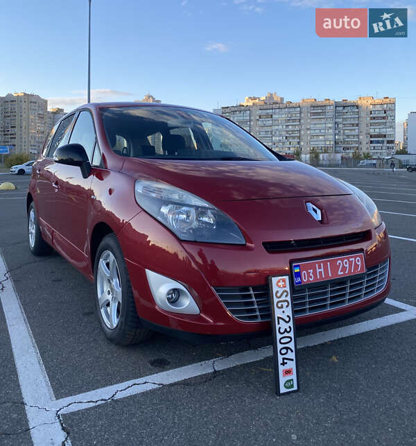 Минивэн Renault Grand Scenic 2011 в Киеве