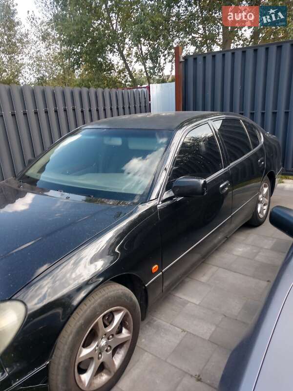 Седан Lexus GS 2000 в Бородянке