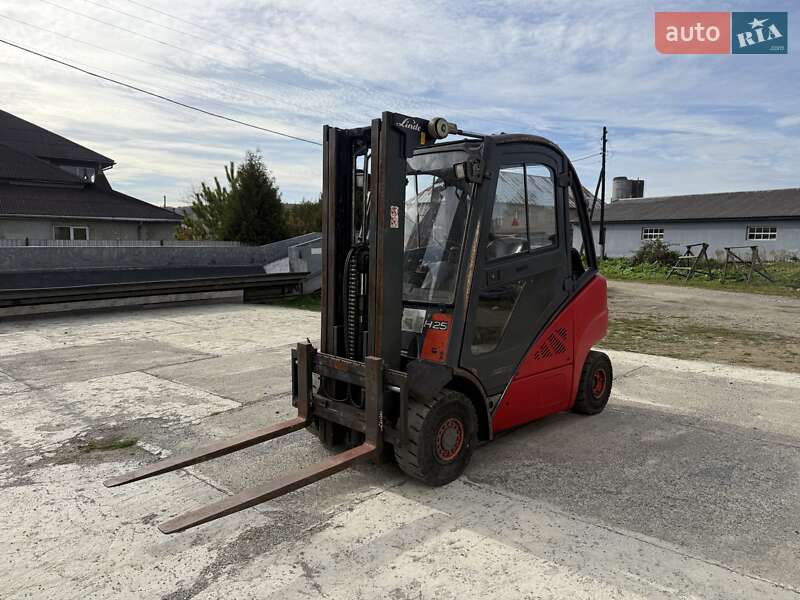 Вилочный погрузчик Linde H 25T-03 2011 в Тячеве