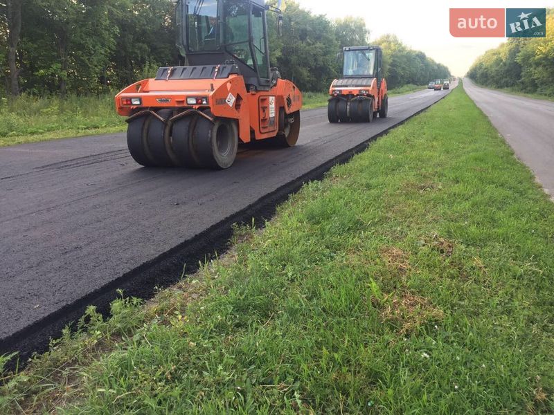 Дорожный каток Hamm HD 110 2005 в Черкассах