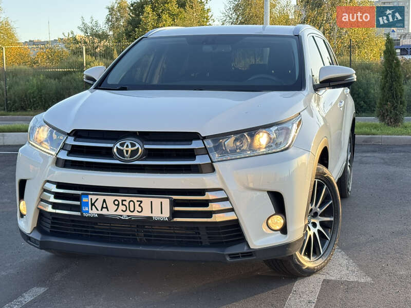 Внедорожник / Кроссовер Toyota Highlander 2019 в Киеве