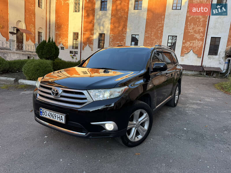 Внедорожник / Кроссовер Toyota Highlander 2013 в Кременце