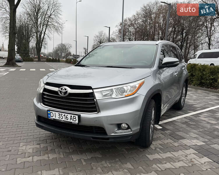 Внедорожник / Кроссовер Toyota Highlander 2015 в Виннице