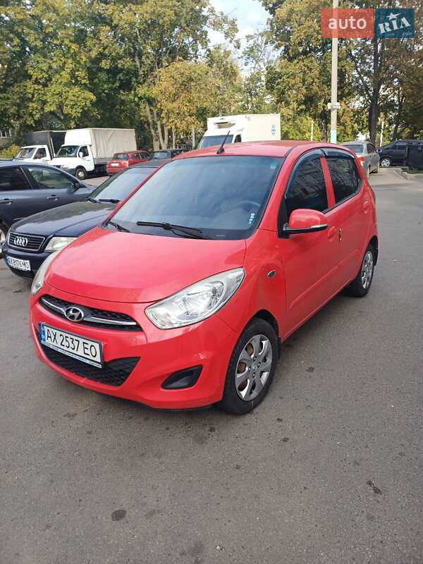 Хэтчбек Hyundai i10 2012 в Харькове