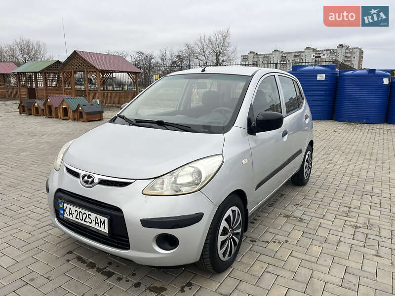 Хетчбек Hyundai i10 2010 в Первомайську Хетчбек Hyundai i10 2010 в Первомайську