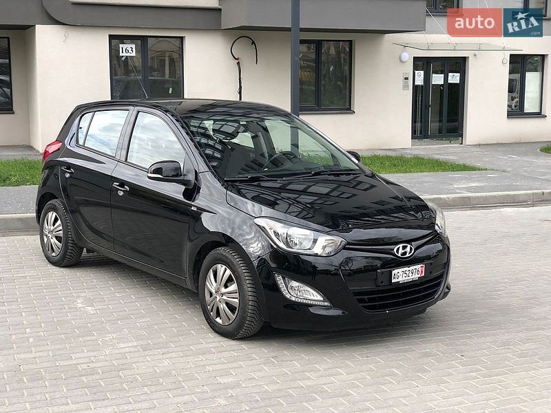 Хэтчбек Hyundai i20 2014 в Львове