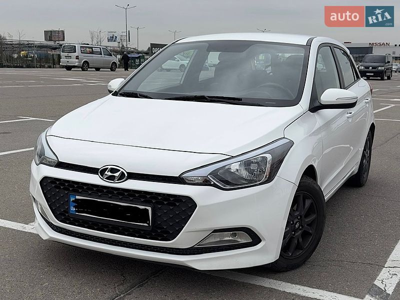 Хетчбек Hyundai i20 2017 в Львові Хетчбек Hyundai i20 2017 в Львові