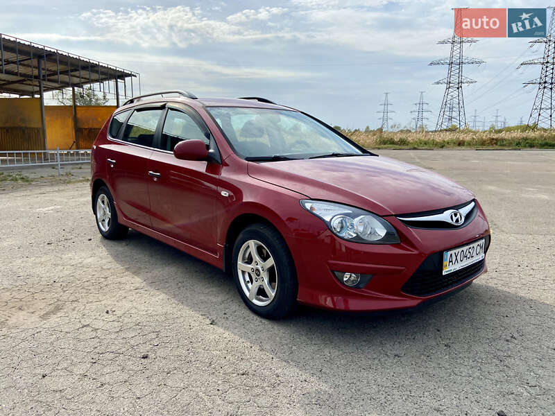 Універсал Hyundai i30 Wagon 2011 в Харкові Універсал Hyundai i30 Wagon 2011 в Харкові