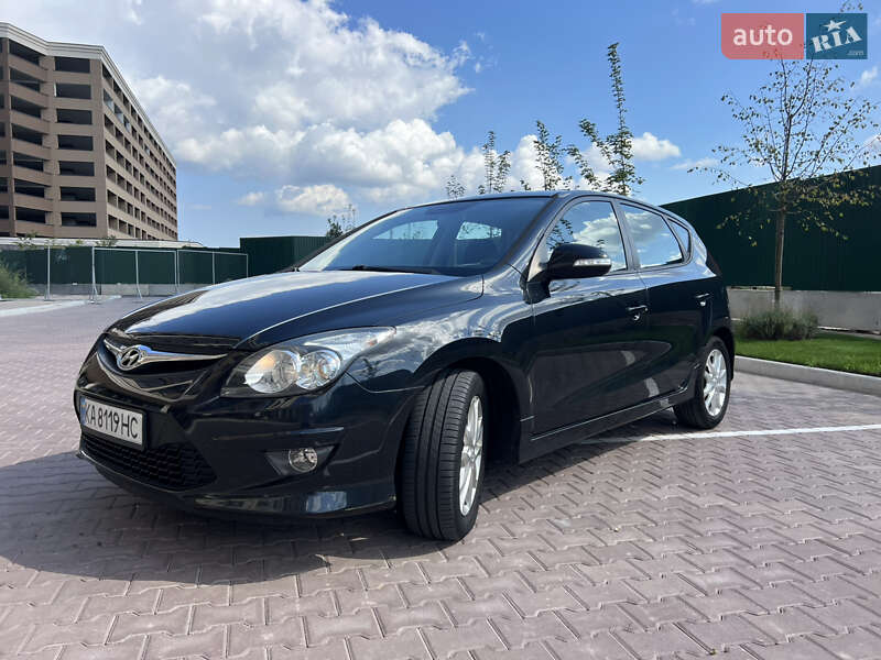 Хэтчбек Hyundai i30 2010 в Киеве Хэтчбек Hyundai i30 2010 в Киеве