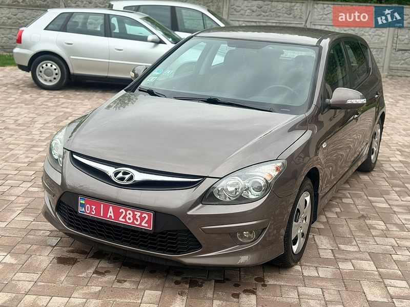 Хэтчбек Hyundai i30 2012 в Виннице
