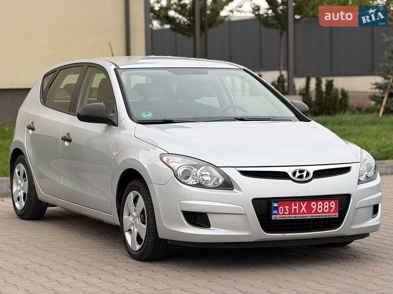 Хэтчбек Hyundai i30 2009 в Луцке Хэтчбек Hyundai i30 2009 в Луцке
