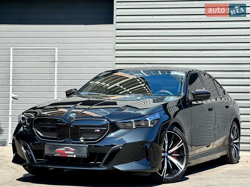 Седан BMW i5 2024 в Киеве