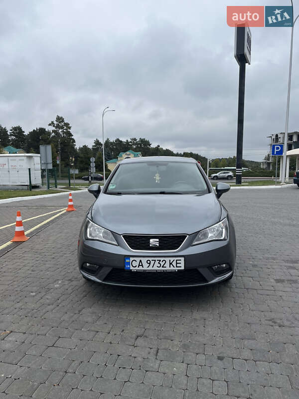 Хэтчбек SEAT Ibiza 2014 в Умани Хэтчбек SEAT Ibiza 2014 в Умани