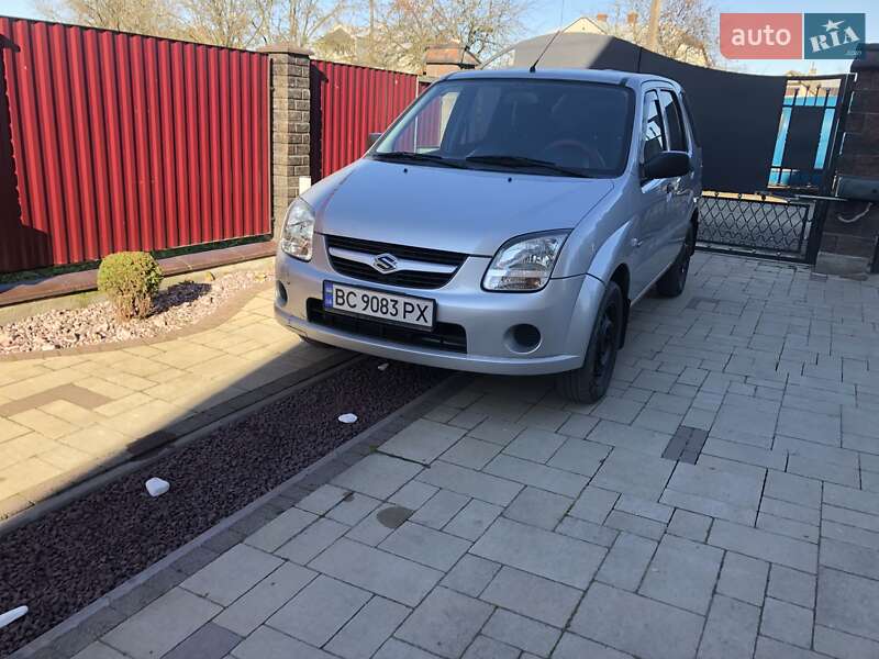 Хэтчбек Suzuki Ignis 2005 в Радехове