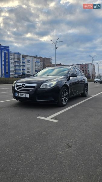Універсал Opel Insignia 2012 в Чернігові