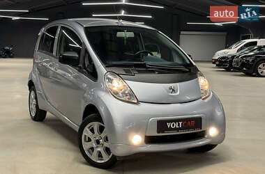 Хэтчбек Peugeot iOn 2015 в Владимире