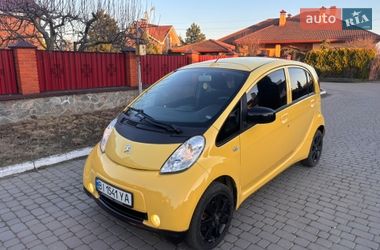 Хетчбек Peugeot iOn 2011 в Полтаві