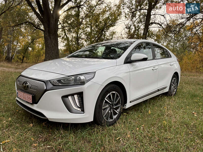 Лифтбек Hyundai Ioniq 2021 в Кобеляках