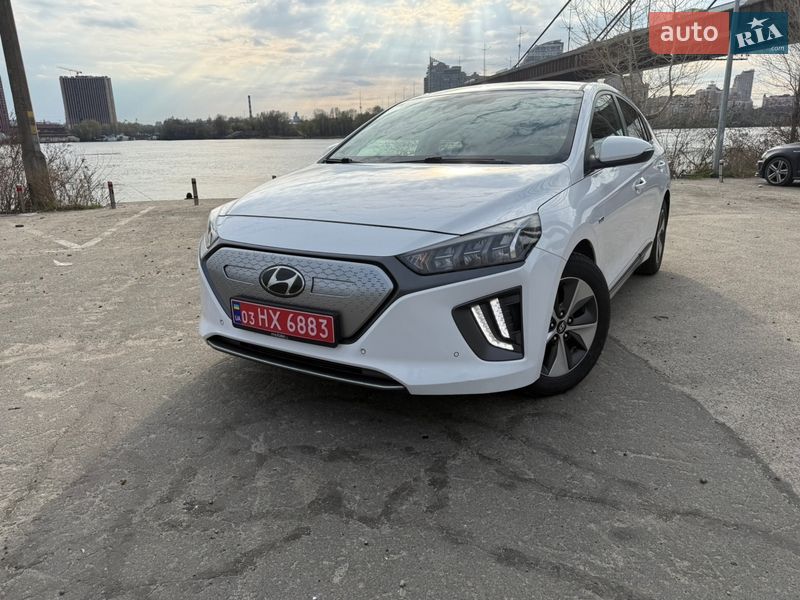 Лифтбек Hyundai Ioniq 2020 в Киеве
