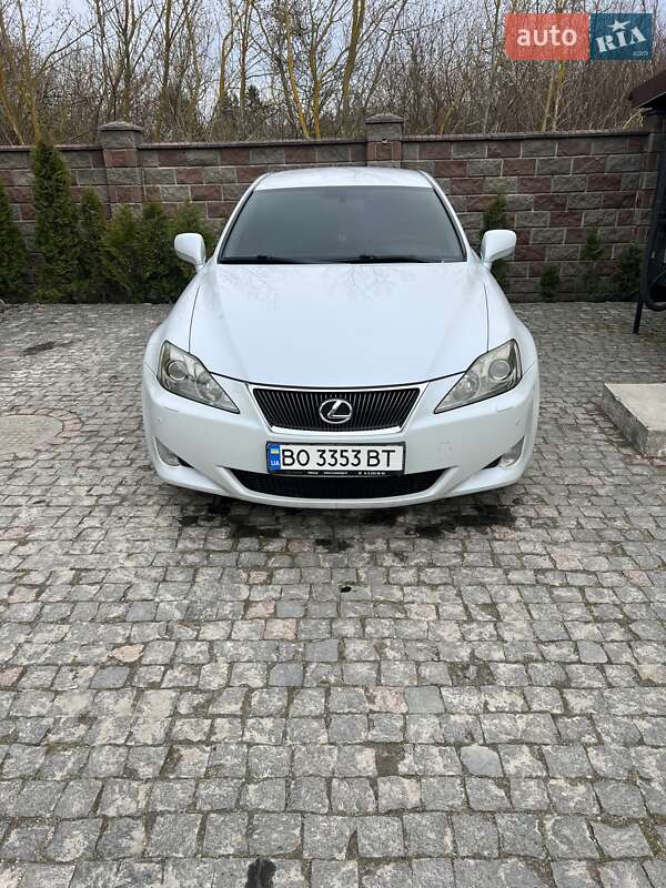 Седан Lexus IS 2006 в Лановцах Седан Lexus IS 2006 в Лановцах
