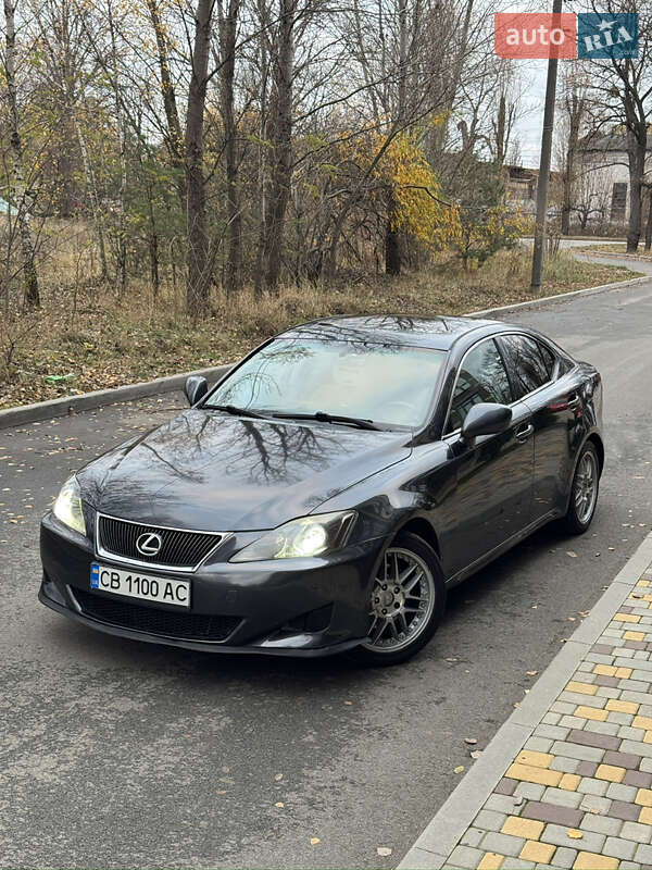 Седан Lexus IS 2005 в Чернигове
