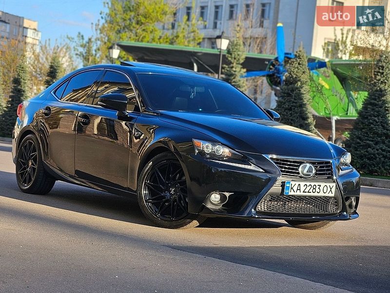 Седан Lexus IS 2014 в Києві