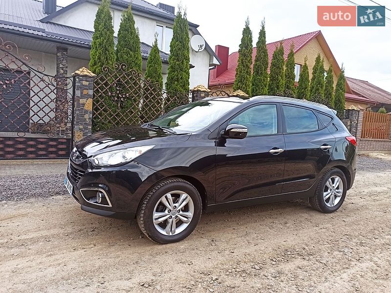 Внедорожник / Кроссовер Hyundai ix35 2010 в Луцке