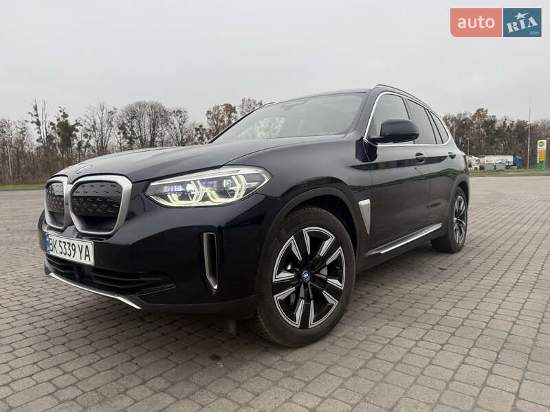 Внедорожник / Кроссовер BMW iX3 2021 в Радивилове