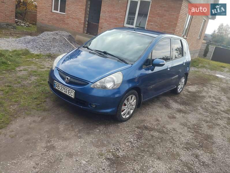 Хэтчбек Honda Jazz 2005 в Калиновке