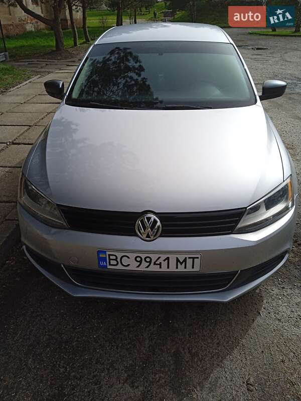 Седан Volkswagen Jetta 2014 в Львове