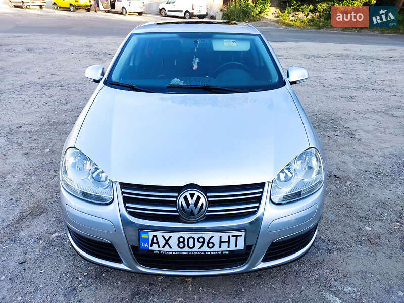 Седан Volkswagen Jetta 2010 в Хмельницком Седан Volkswagen Jetta 2010 в Хмельницком
