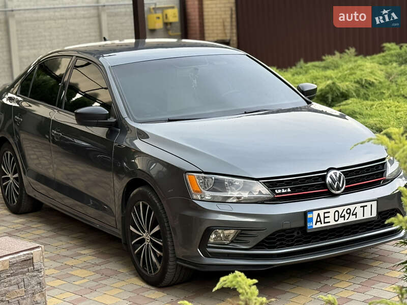 Седан Volkswagen Jetta 2015 в Дніпрі Седан Volkswagen Jetta 2015 в Дніпрі
