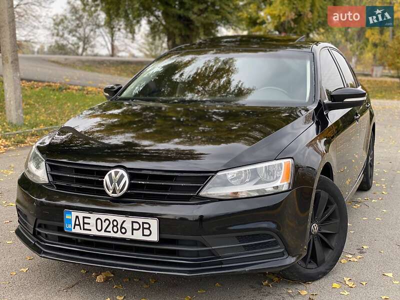 Седан Volkswagen Jetta 2016 в Дніпрі Седан Volkswagen Jetta 2016 в Дніпрі