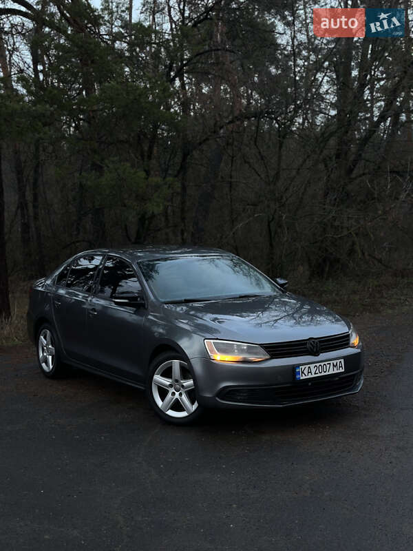 Седан Volkswagen Jetta 2011 в Черкассах