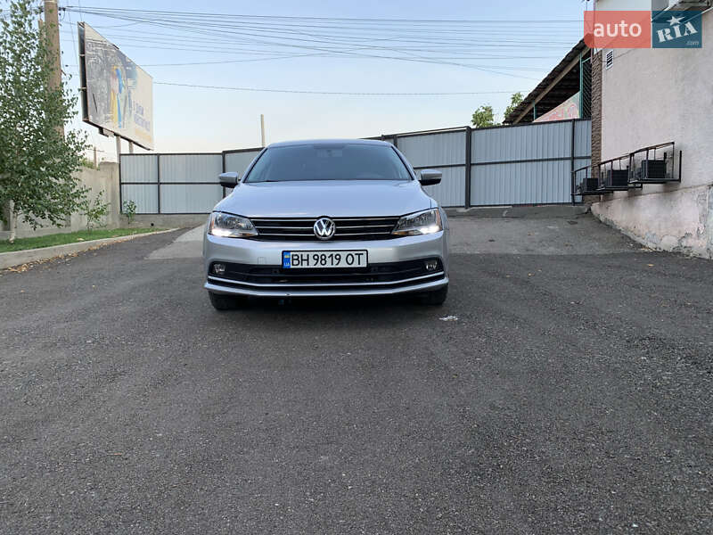 Седан Volkswagen Jetta 2015 в Одессе Седан Volkswagen Jetta 2015 в Одессе