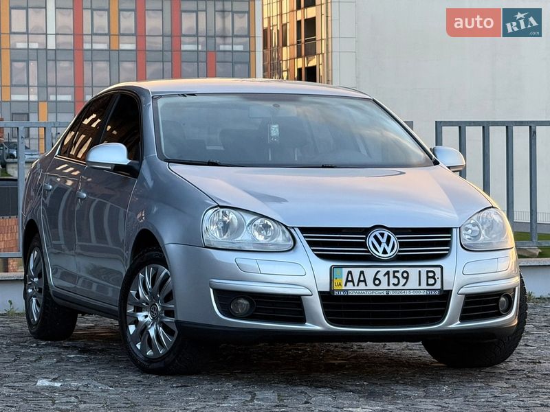 Седан Volkswagen Jetta 2008 в Днепре