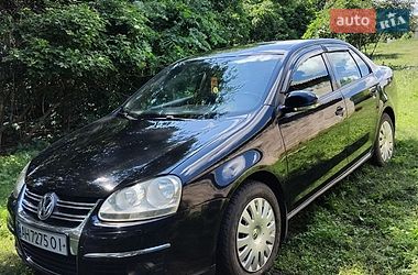 Седан Volkswagen Jetta 2007 в Близнюках