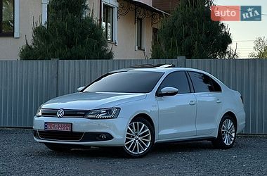 Седан Volkswagen Jetta 2013 в Самборе