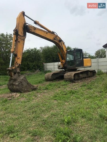 Гусеничный экскаватор JCB JS 220LC 2002 в Полтаве