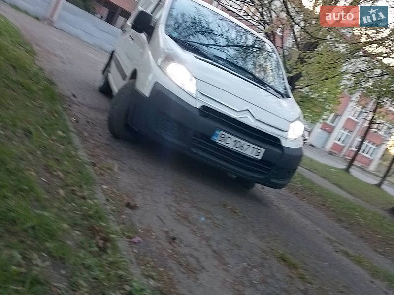 Грузовой фургон Citroen Jumpy 2011 в Львове