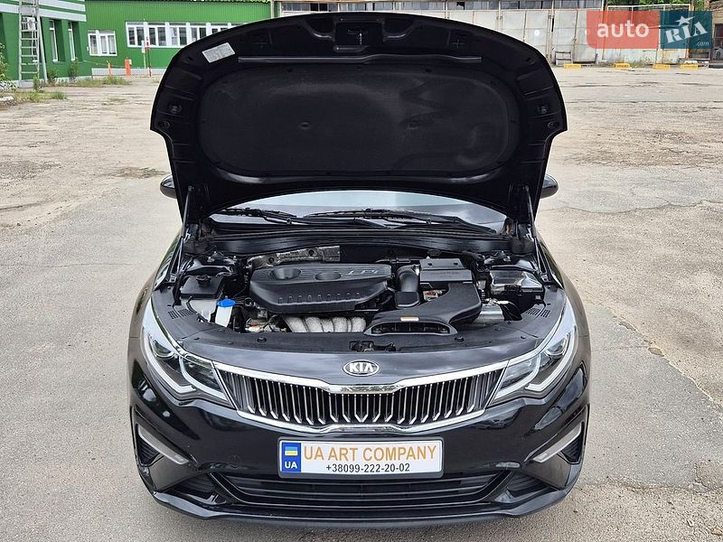 Седан Kia K5 2019 в Киеве